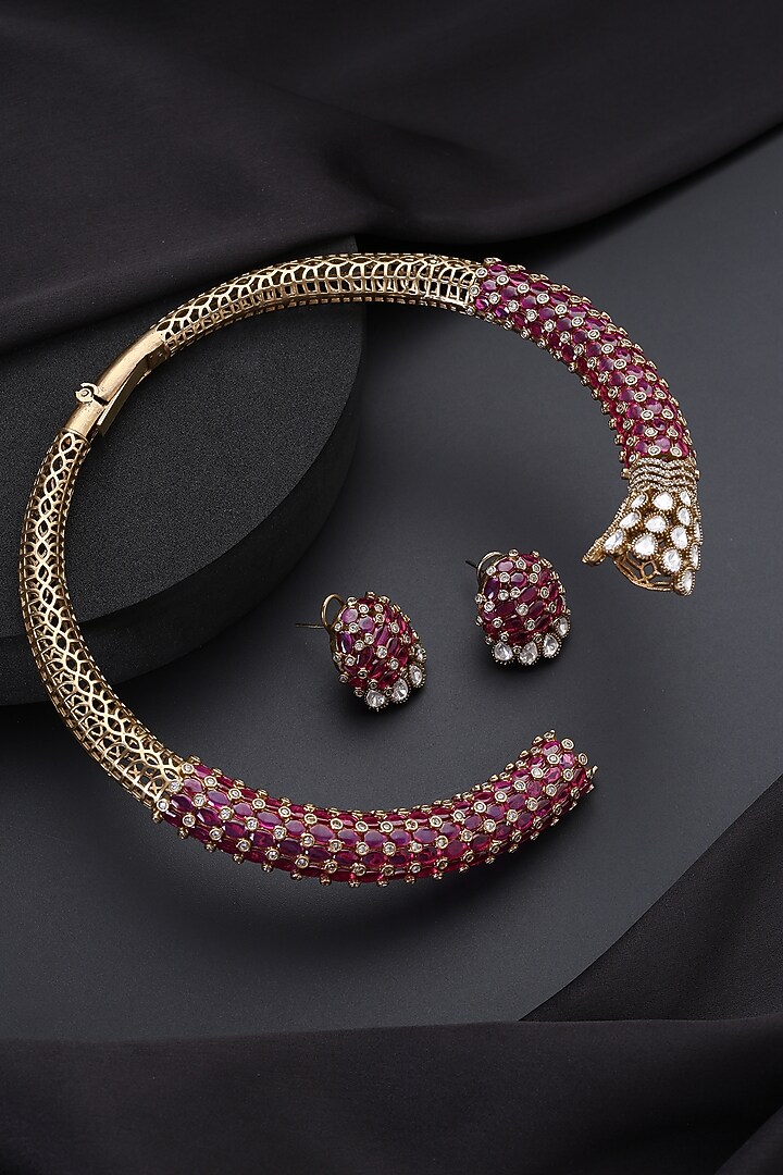 Gold Finish Red Kundan Polki Hasli Necklace Set by Swabhimann Jewellery at Pernia's Pop Up Shop