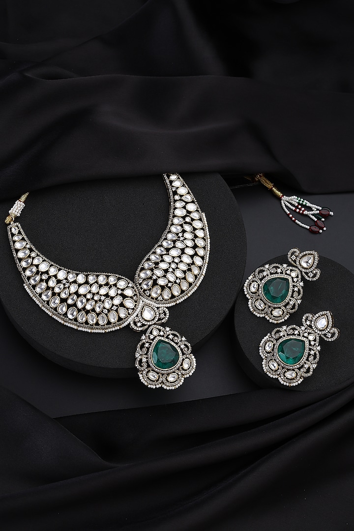 Gold Finish Kundan Polki & Emerald Necklace Set by Swabhimann Jewellery at Pernia's Pop Up Shop