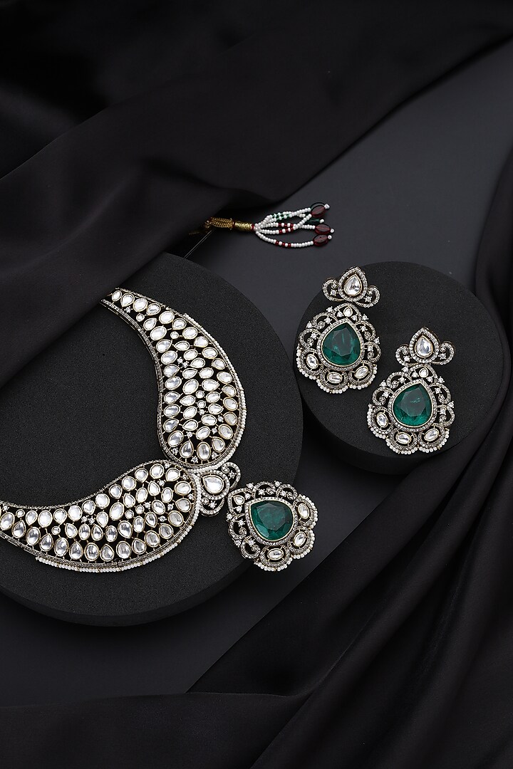 Gold Finish Kundan Polki & Emerald Necklace Set by Swabhimann Jewellery at Pernia's Pop Up Shop