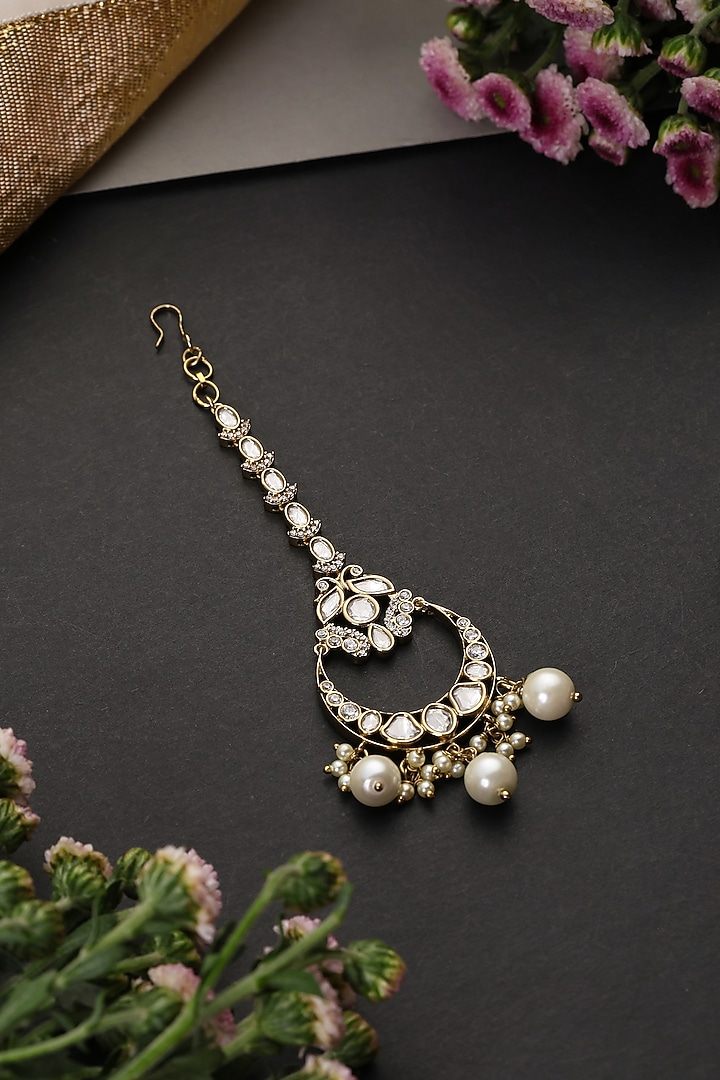 Gold Finish Kundan Polki Handcrafted Maangtikka by Swabhimann Jewellery at Pernia's Pop Up Shop