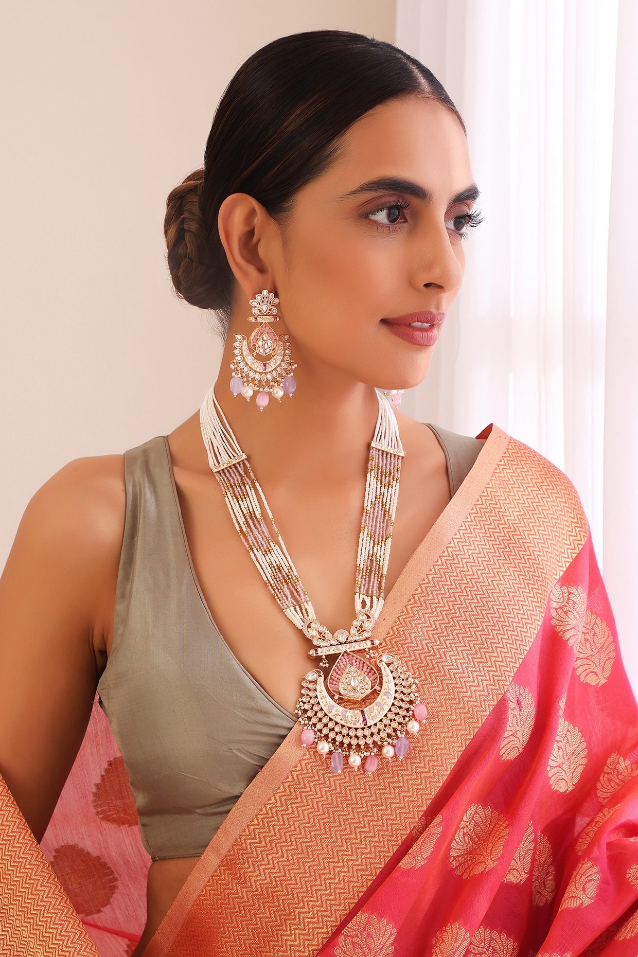 Exclusive Thread Embroidered Handloom Saree with Silver Oxidised Jewellery  Set for Women