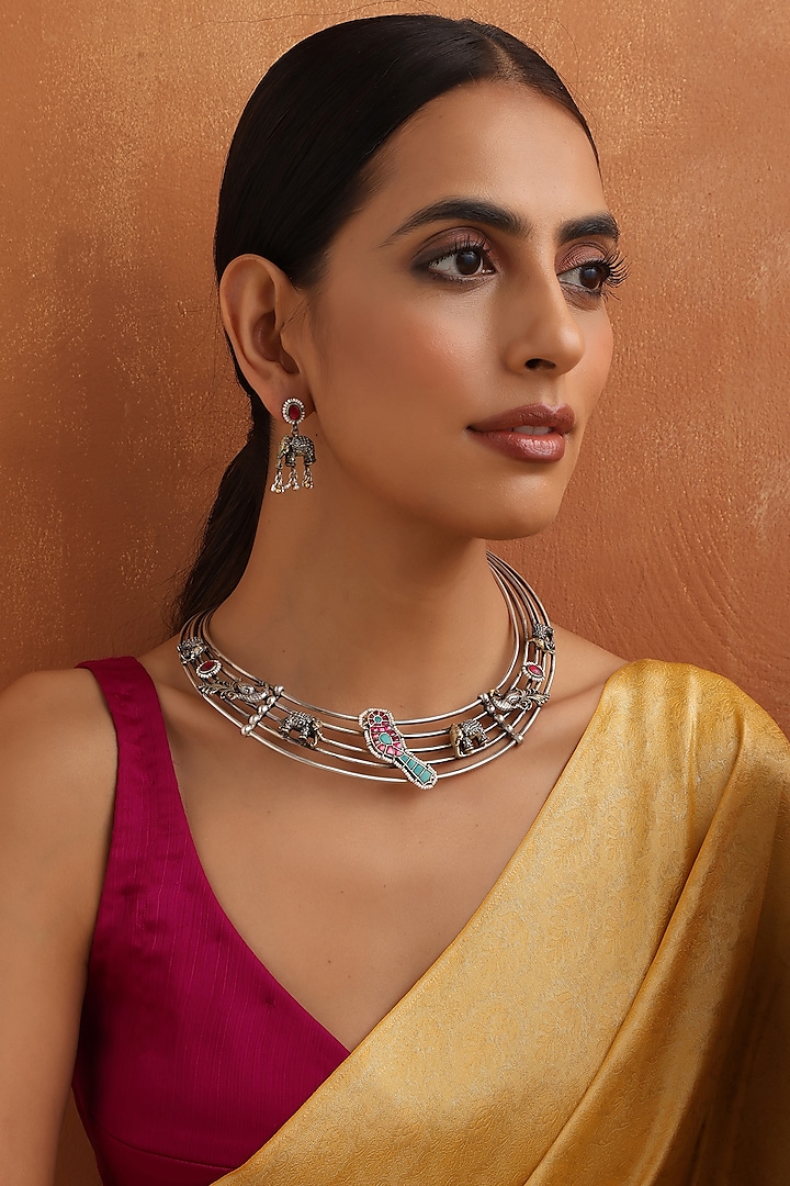 White Finish Jadau Kundan Polki Hasli Necklace Set by Swabhimann Jewellery at Pernia's Pop Up Shop