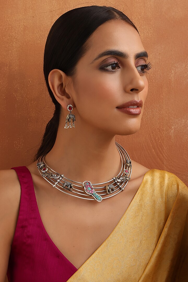 White Finish Jadau Kundan Polki Hasli Necklace Set by Swabhimann Jewellery at Pernia's Pop Up Shop