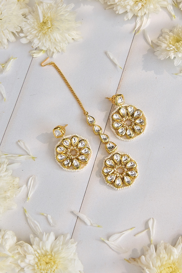 Gold Finish Kundan Polki Earrings With Maang Tikka by Swabhimann Jewellery at Pernia's Pop Up Shop