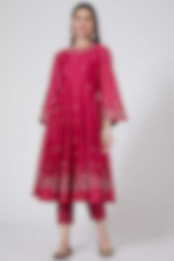 Reddish Pink Embroidered Anarkali Set by Sawan Gandhi at Pernia's Pop Up Shop