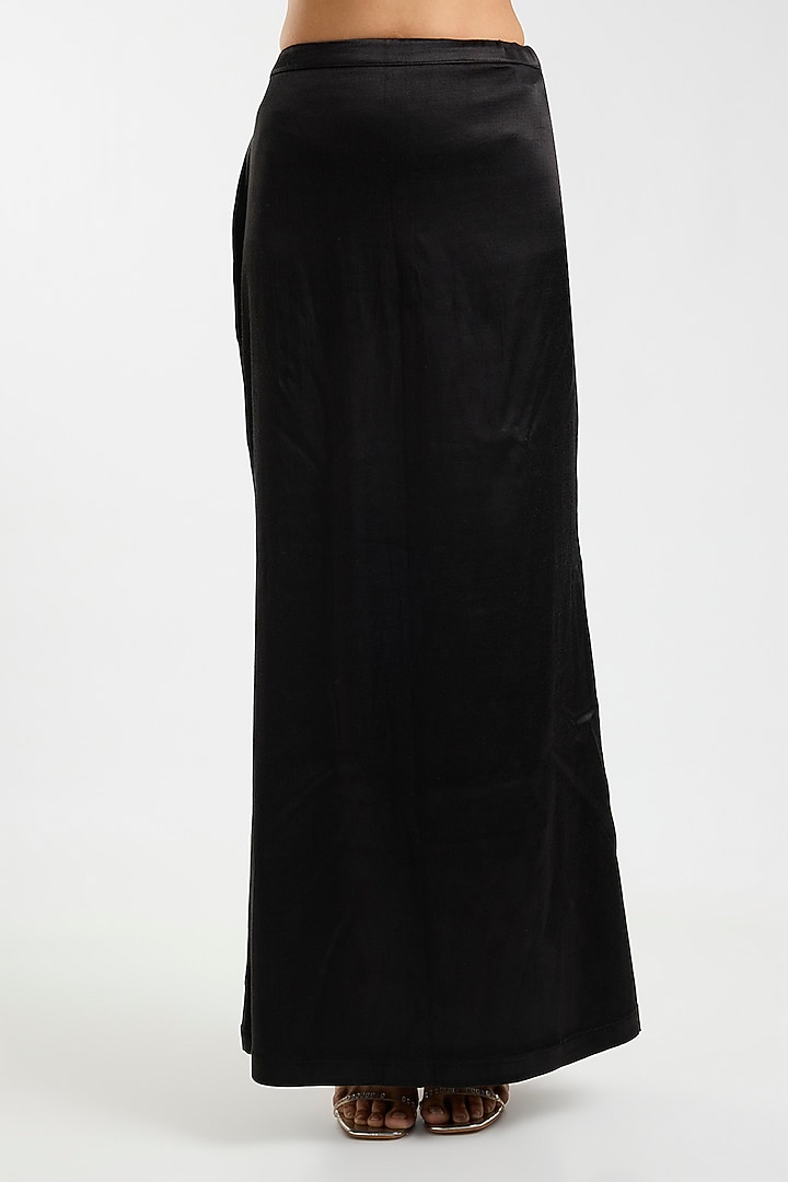Black Georgette Sequins & Cutwork Bridal Saree Set by Sawan Gandhi at Pernia's Pop Up Shop