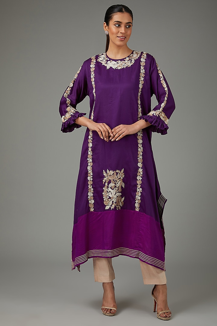 Purple Glaze Cotton Thread Embroidered Kurta Set by Swati Jain at Pernia's Pop Up Shop