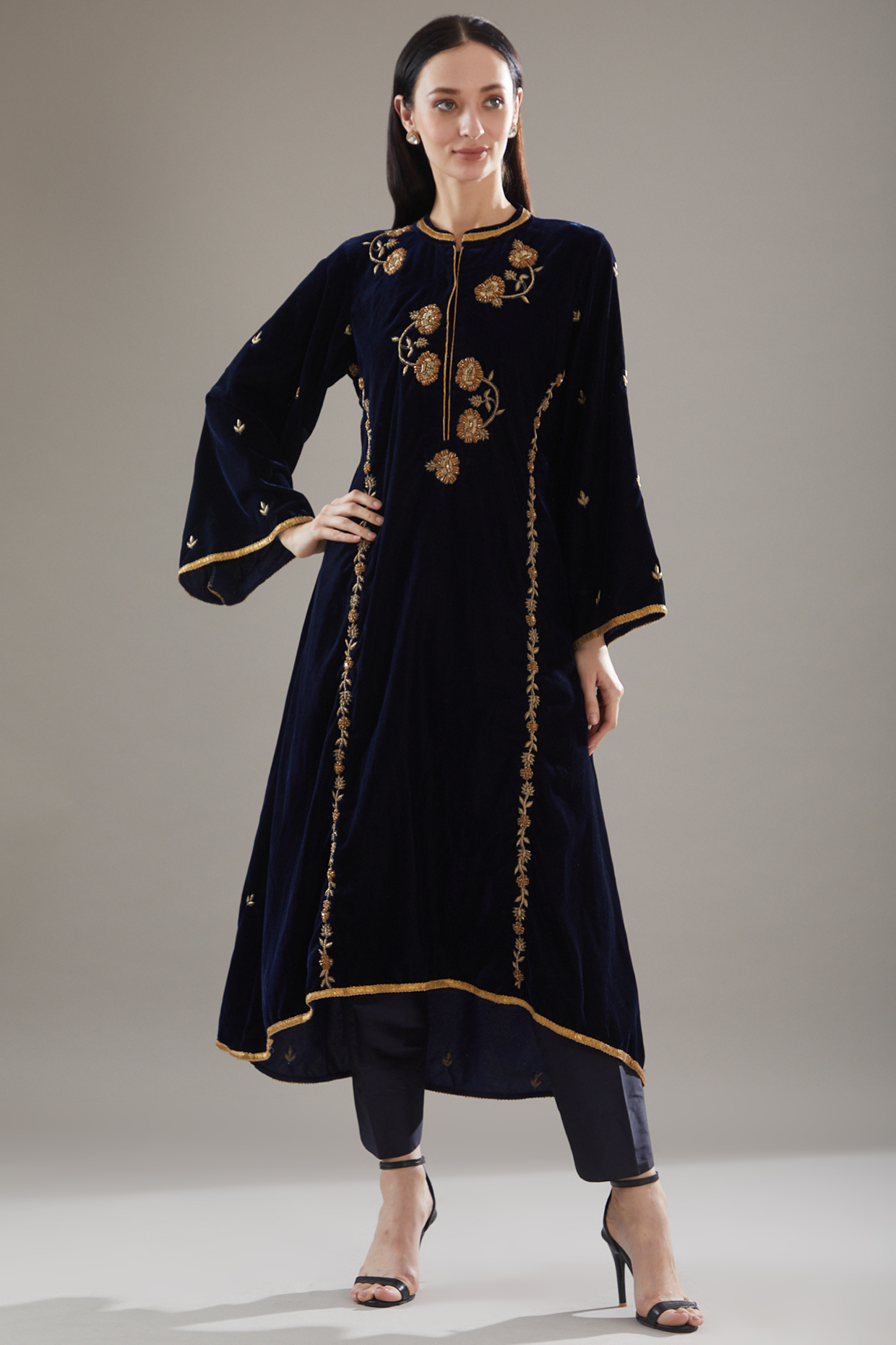 Blue Velvet Embroidered Kurta Set by Swati Jain