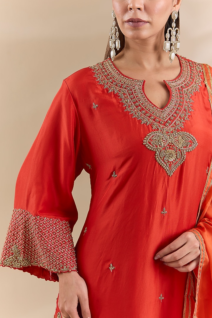 Orange Crepe Organza Embroidered Kurta With Dupatta by Swati Jain at Pernia's Pop Up Shop