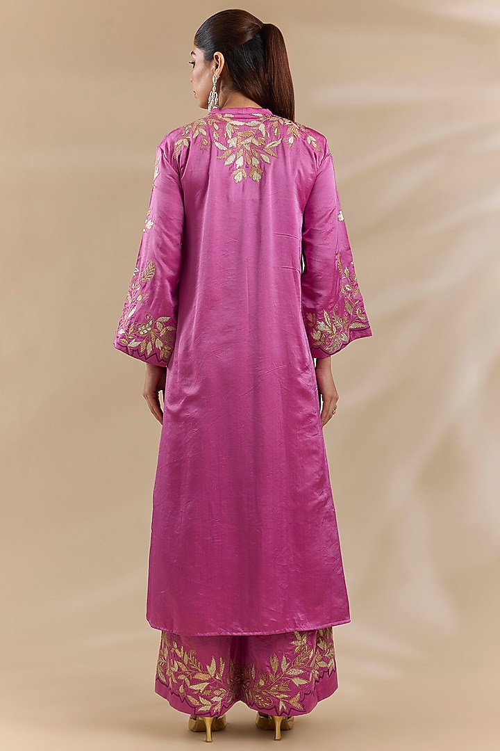 Pink Cotton Satin Embroidered Asymmetrical Kurta Set by Swati Jain at Pernia's Pop Up Shop