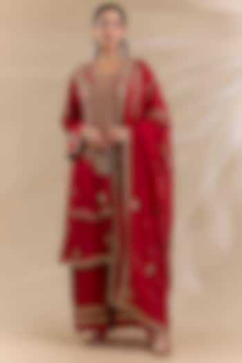 Red Dola Organza Embroidered Kurta Set by Swati Jain at Pernia's Pop Up Shop