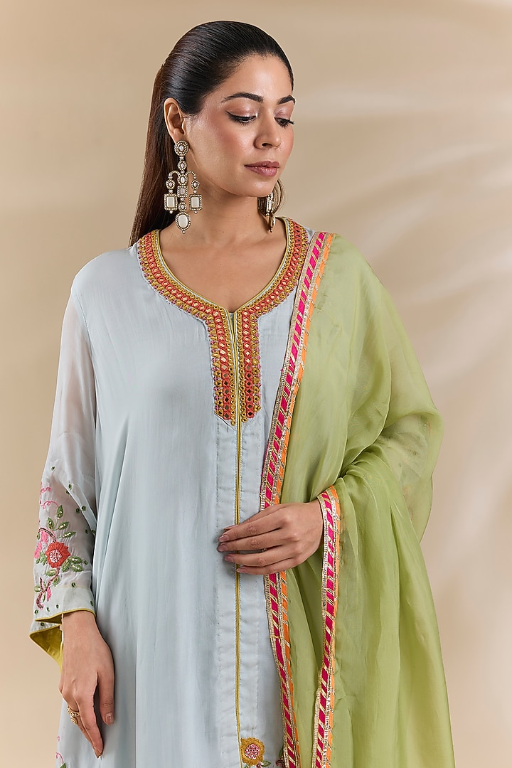 Blue Organza Thread Work Kurta Set by Swati Jain at Pernia's Pop Up Shop
