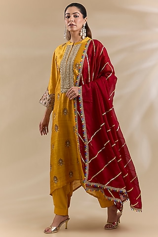 Yellow Dola Silk Organza Embroidered Kurta Set by Swati Jain
