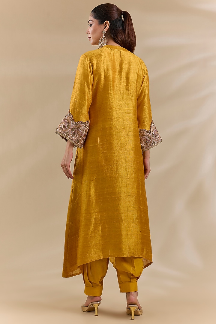 Yellow Dola Silk Organza Embroidered Kurta Set by Swati Jain at Pernia's Pop Up Shop