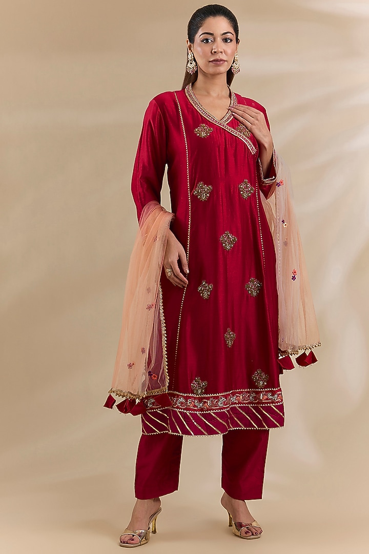 Red Dola Silk Embroidered A-Line Kurta Set by Swati Jain at Pernia's Pop Up Shop