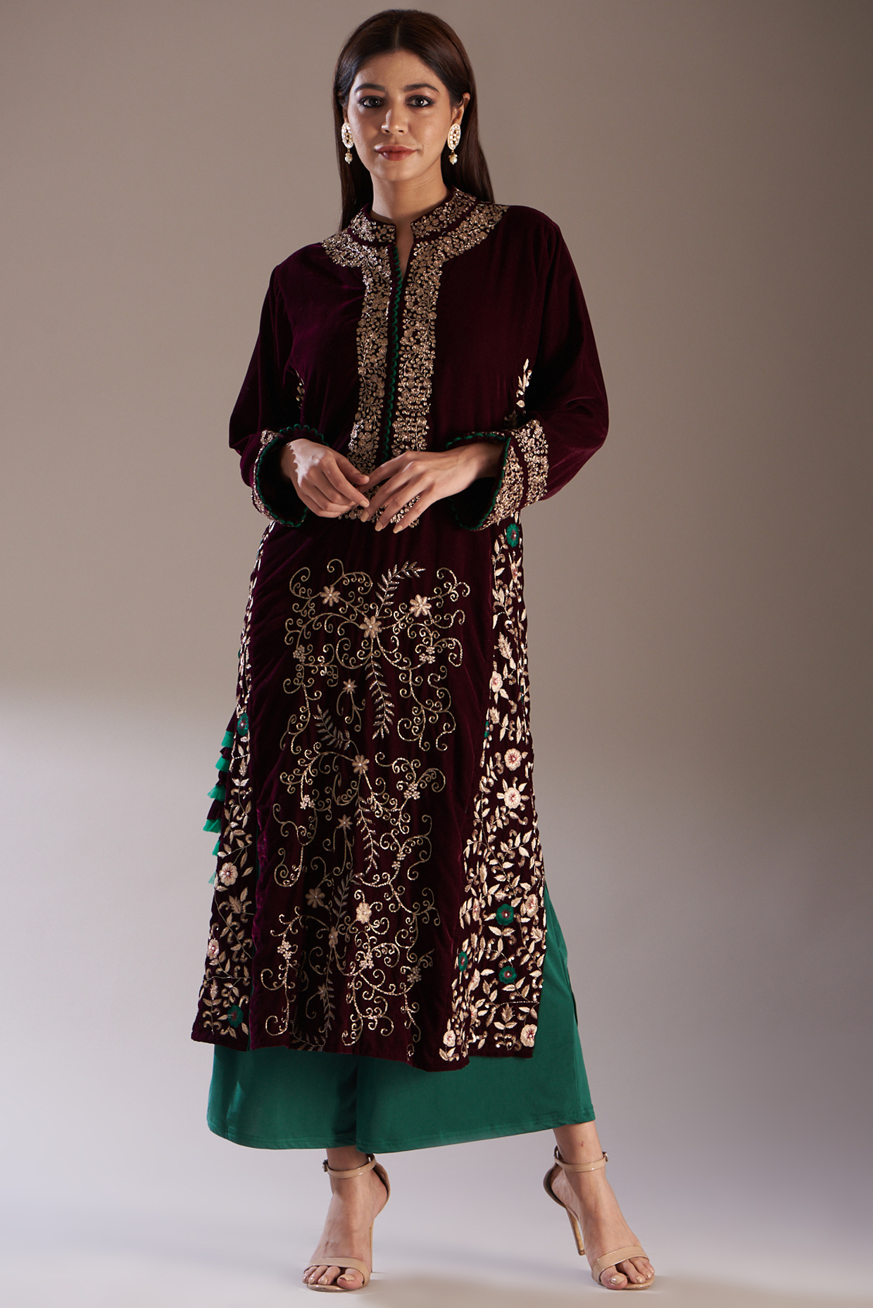 Maroon Velvet Kurta Set by Swati Jain at Pernia's Pop Up Shop