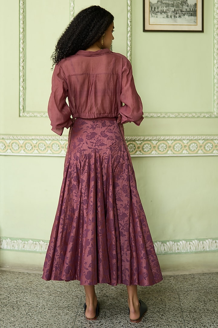 Mauve Striped Chanderi Crop Top by Swatti Kapoor at Pernia's Pop Up Shop