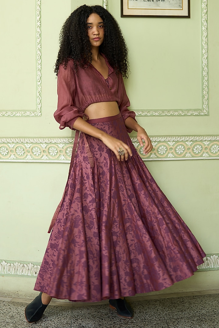 Mauve Striped Chanderi Crop Top by Swatti Kapoor at Pernia's Pop Up Shop