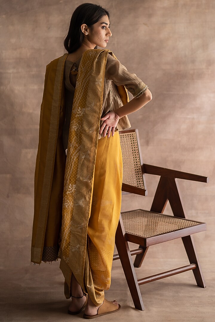 Midsummer Gold Handwoven Chanderi Party Wear Saree by Swatti Kapoor at Pernia's Pop Up Shop
