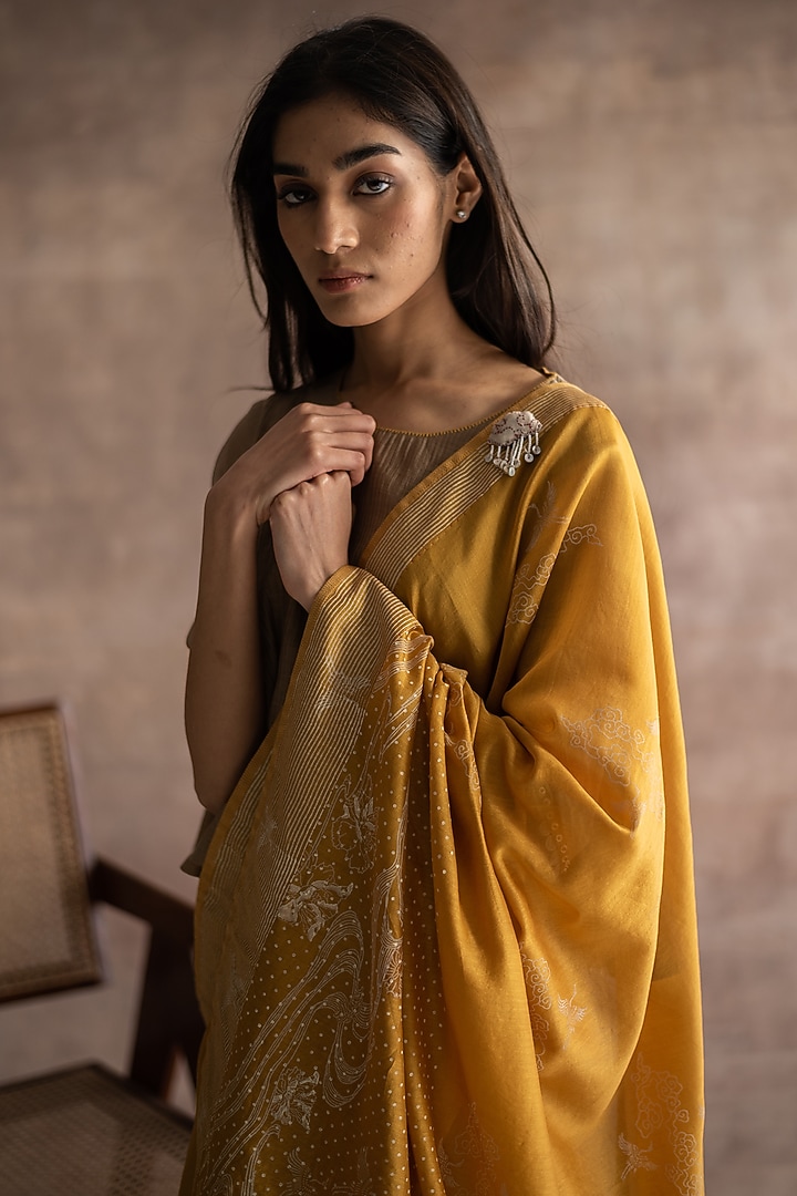 Midsummer Gold Handwoven Chanderi Party Wear Saree by Swatti Kapoor at Pernia's Pop Up Shop
