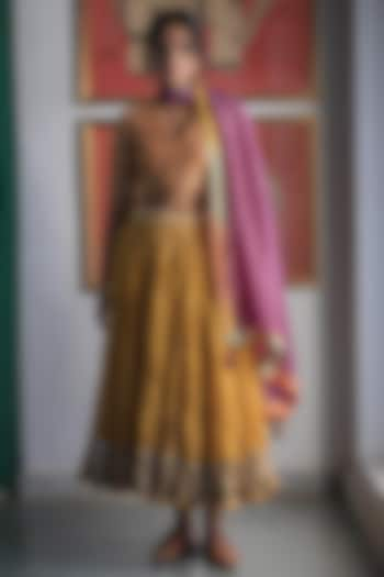 Yellow Handwoven Chanderi Wedding Lehenga Set by Swatti Kapoor at Pernia's Pop Up Shop