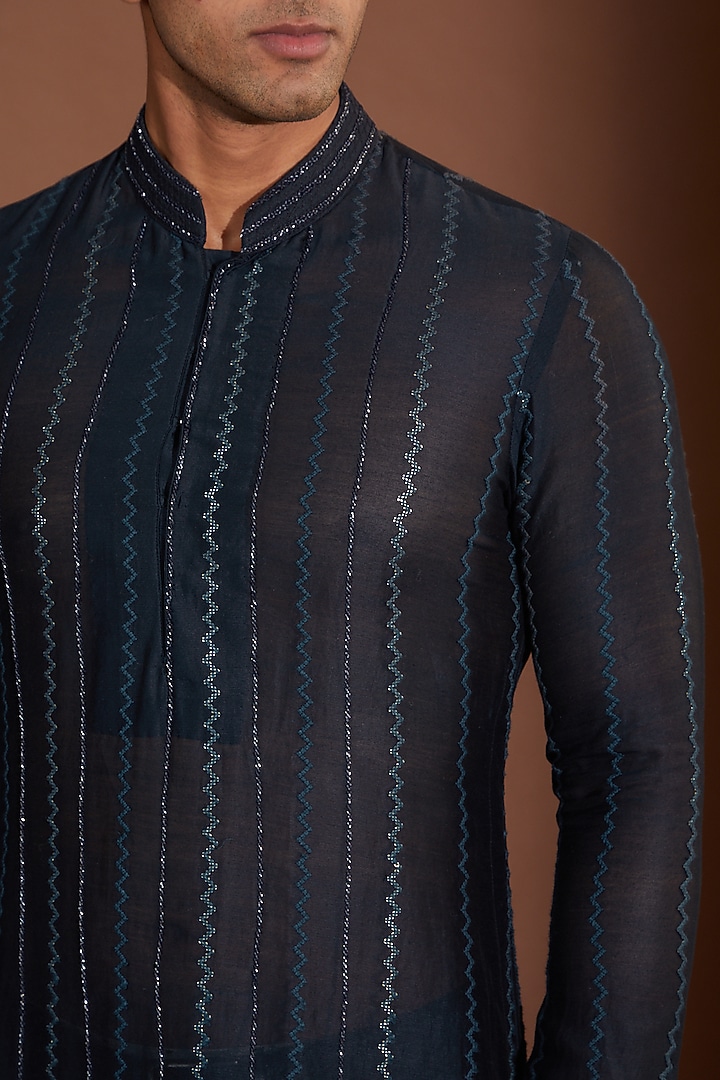 Blue Chanderi Thread Embroidered Kurta Set by Sawan Gandhi Men at Pernia's Pop Up Shop