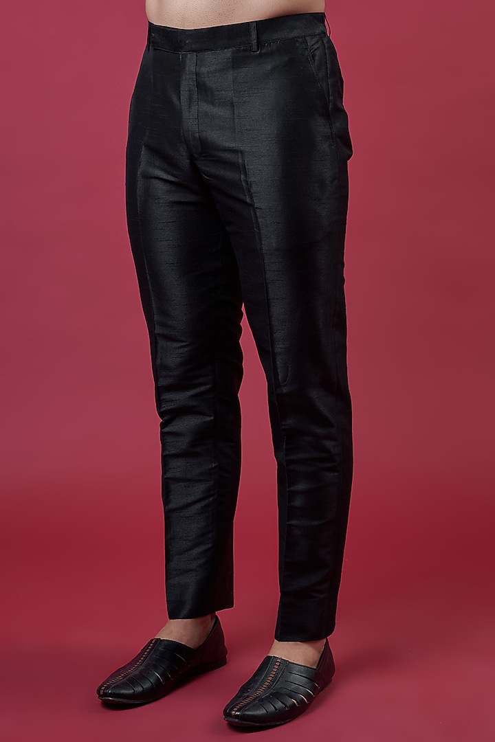 Black Velvet Embroidered Groom Sherwani Set by Sawan Gandhi Men at Pernia's Pop Up Shop