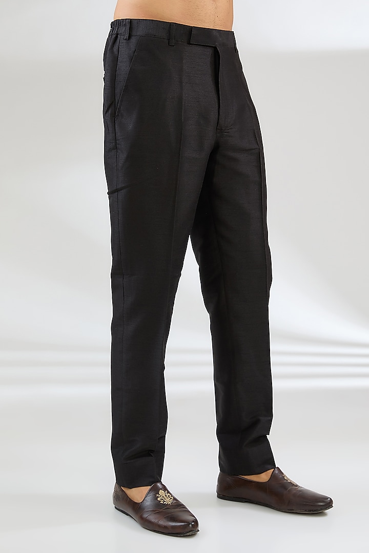 Black Georgette Embroidered Kurta Set by Sawan Gandhi Men at Pernia's Pop Up Shop