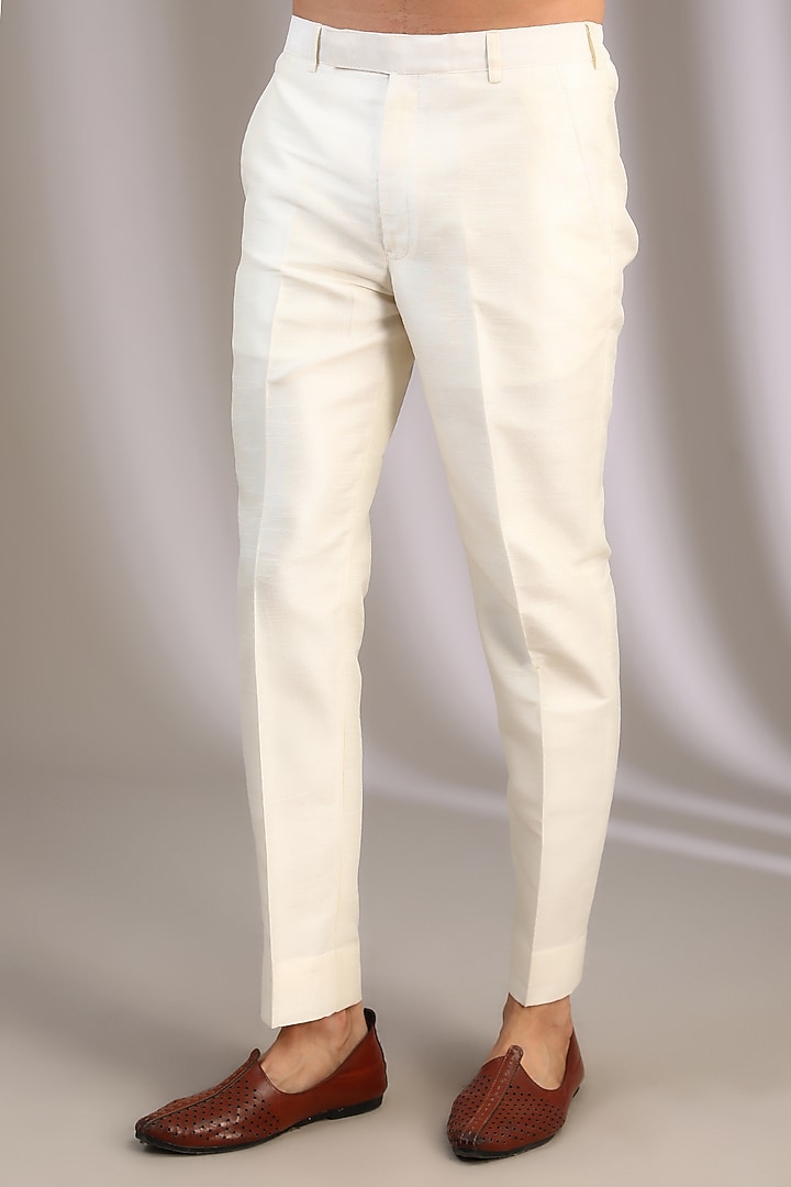 White Ghicha Embellished Kurta Set
by Sawan Gandhi Men at Pernia's Pop Up Shop