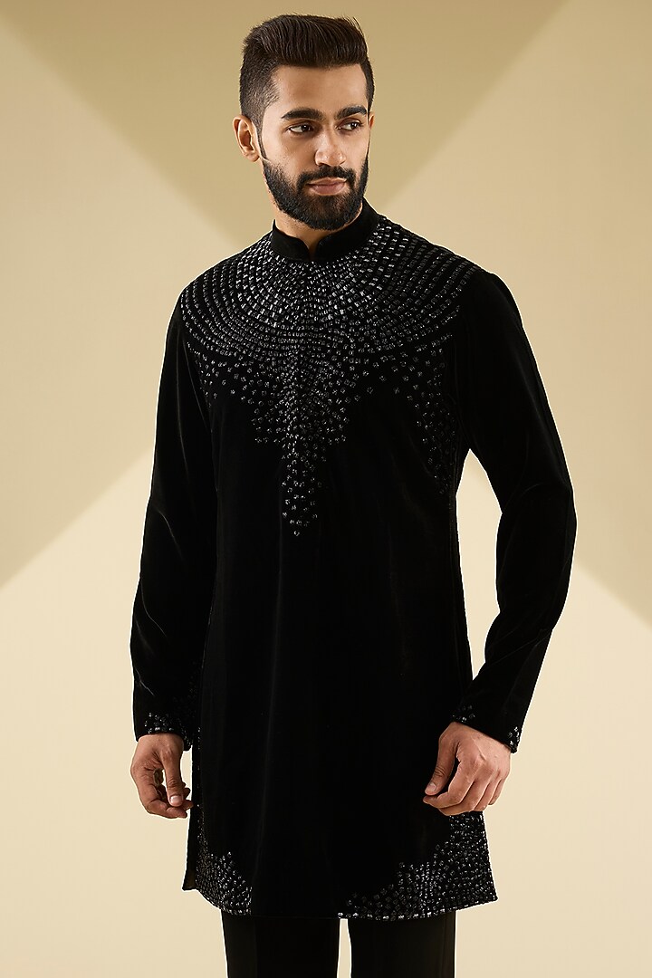 Black Velvet Embroidered Kurta Set by Sawan Gandhi Men at Pernia's Pop Up Shop