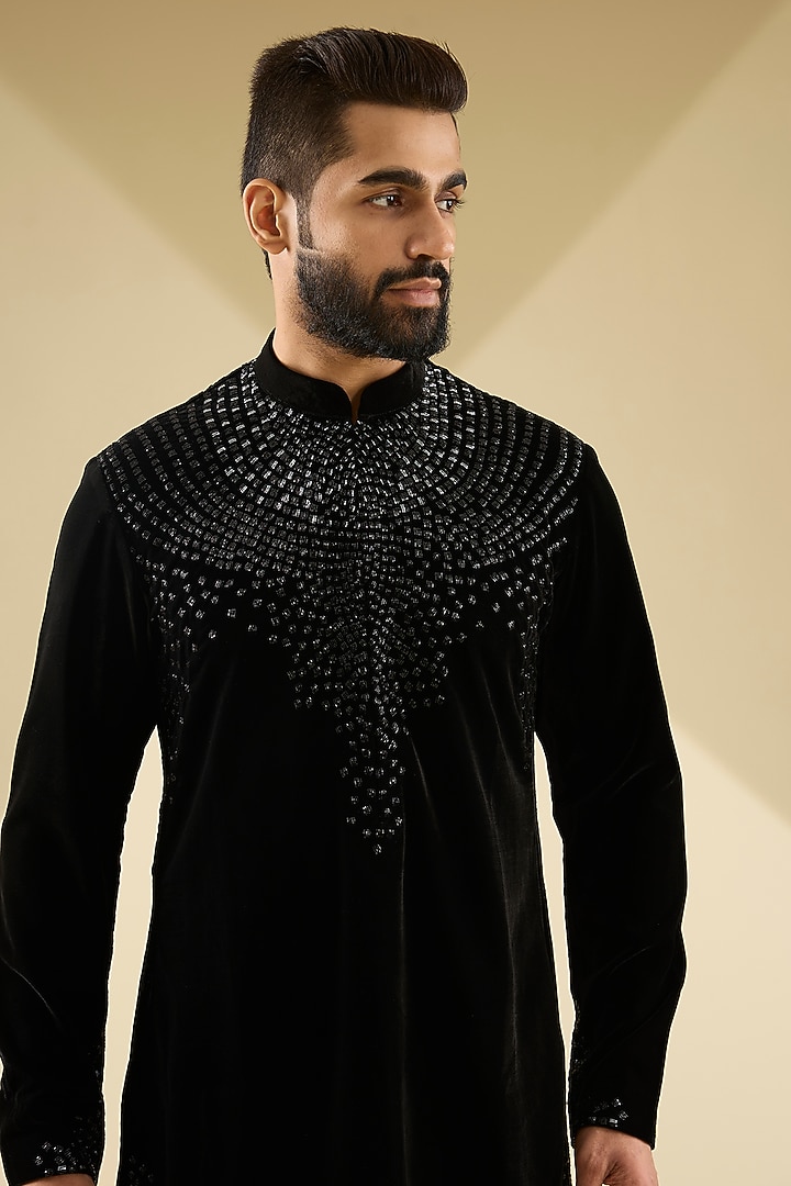 Black Velvet Embroidered Kurta Set by Sawan Gandhi Men at Pernia's Pop Up Shop