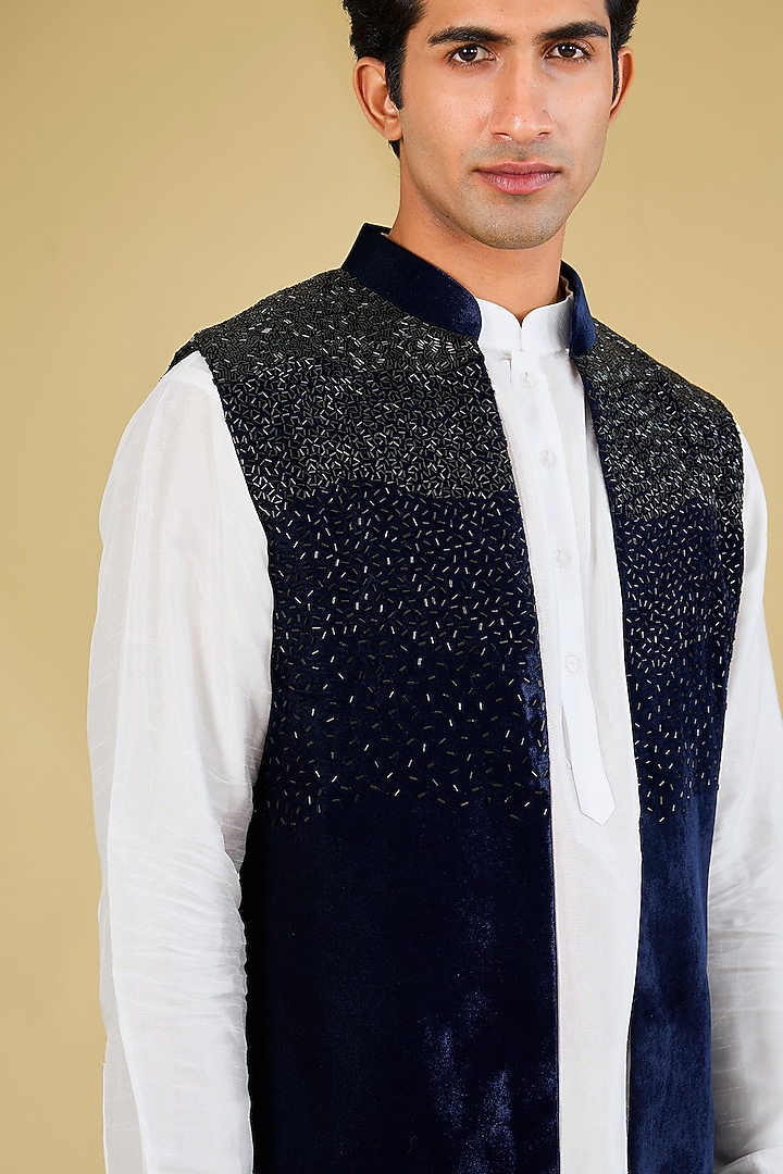 Navy Velvet Bundi Jacket by Sawan Gandhi Men at Pernia's Pop Up Shop