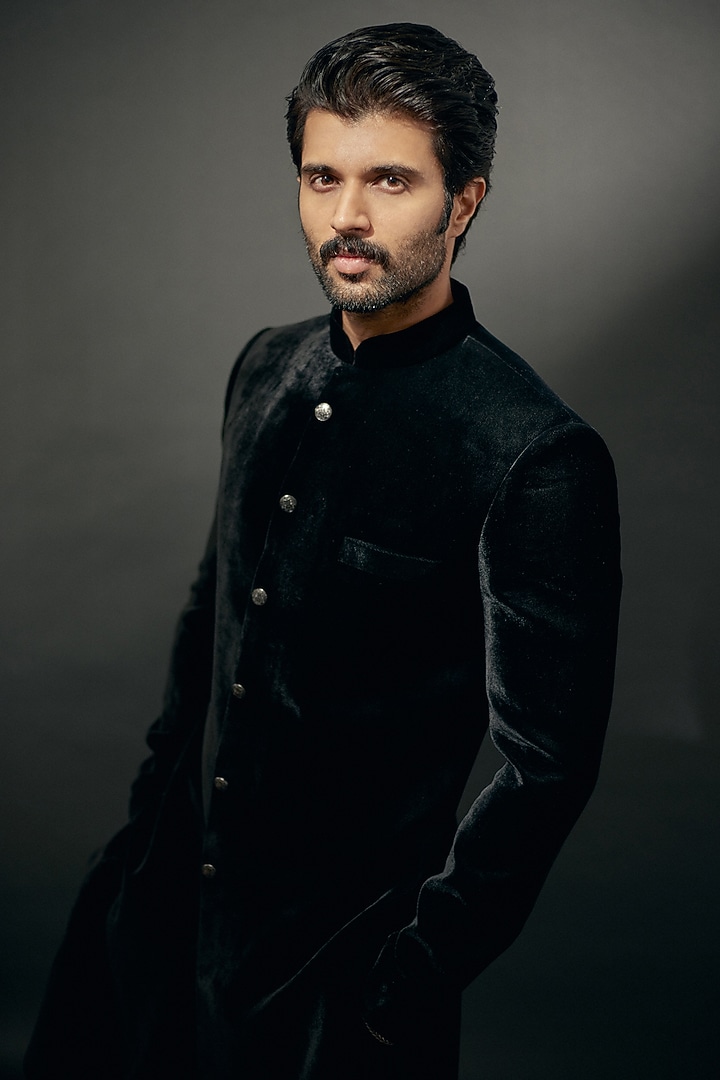 Black Velvet Floral Embroidered Groom Sherwani Set by Sawan Gandhi Men at Pernia's Pop Up Shop
