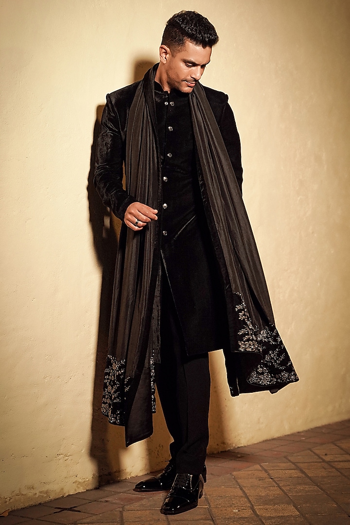 Black Velvet Floral Embroidered Sherwani Set by Sawan Gandhi Men