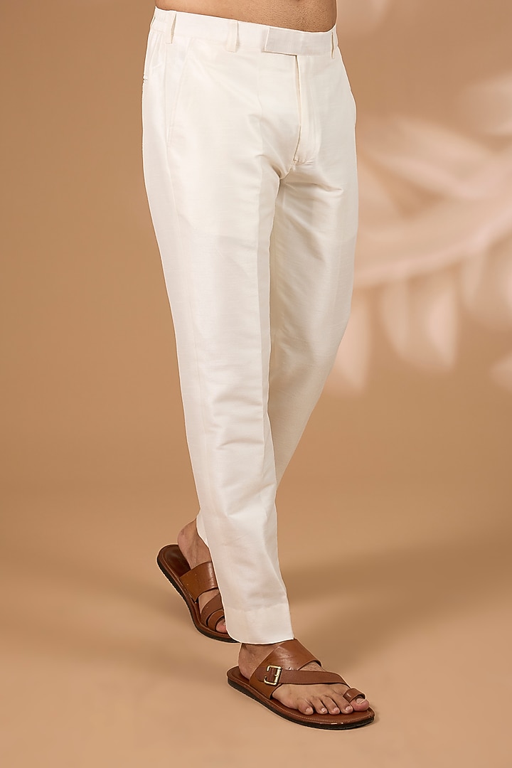 Grey Chanderi Cutdana Work Kurta Set by Sawan Gandhi Men at Pernia's Pop Up Shop