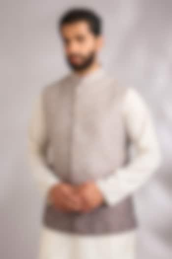 Light-Dark Grey Silk Bundi Jacket by Sawan Gandhi Men at Pernia's Pop Up Shop