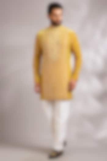 Mustard Velvet Kurta Set by Sawan Gandhi Men at Pernia's Pop Up Shop