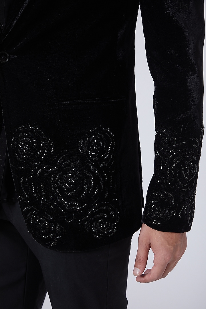 Black Velvet Cutdana Floral Work Blazer by Sawan Gandhi Men at Pernia's Pop Up Shop