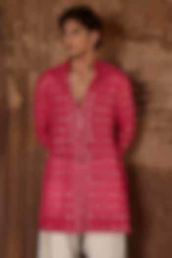 Hot Pink Chanderi Mirror Embroidered Kurta by Sawan Gandhi Men at Pernia's Pop Up Shop