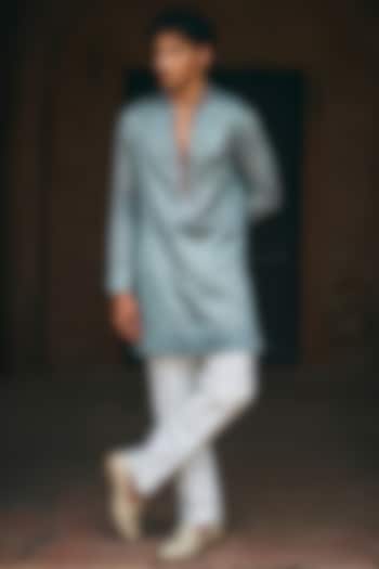 Pale Turquoise Chanderi Bandhani Kurta Set by Sawan Gandhi Men at Pernia's Pop Up Shop