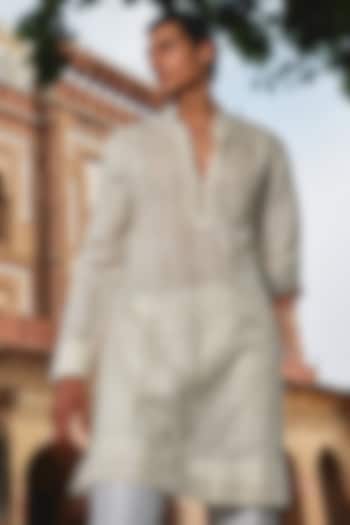 Ivory Chanderi Sequins Embroidered Kurta by Sawan Gandhi Men at Pernia's Pop Up Shop