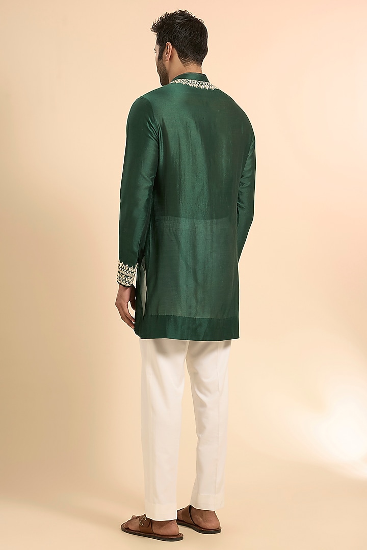 Green Chanderi Kurta by Sawan Gandhi Men at Pernia's Pop Up Shop