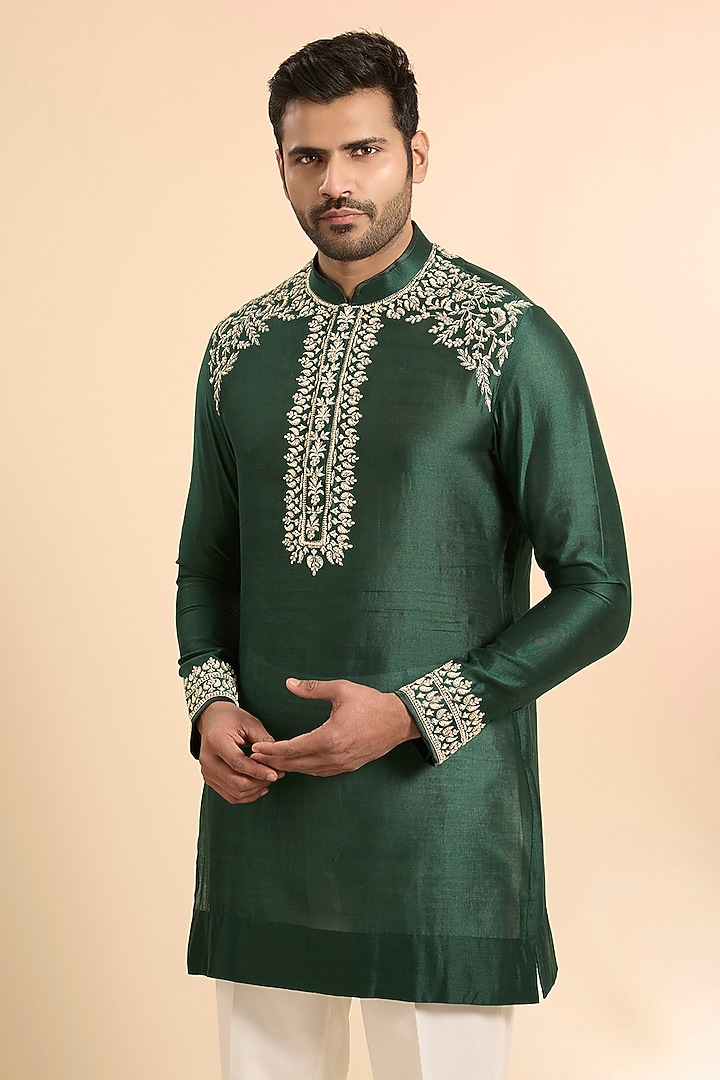 Green Chanderi Kurta by Sawan Gandhi Men at Pernia's Pop Up Shop