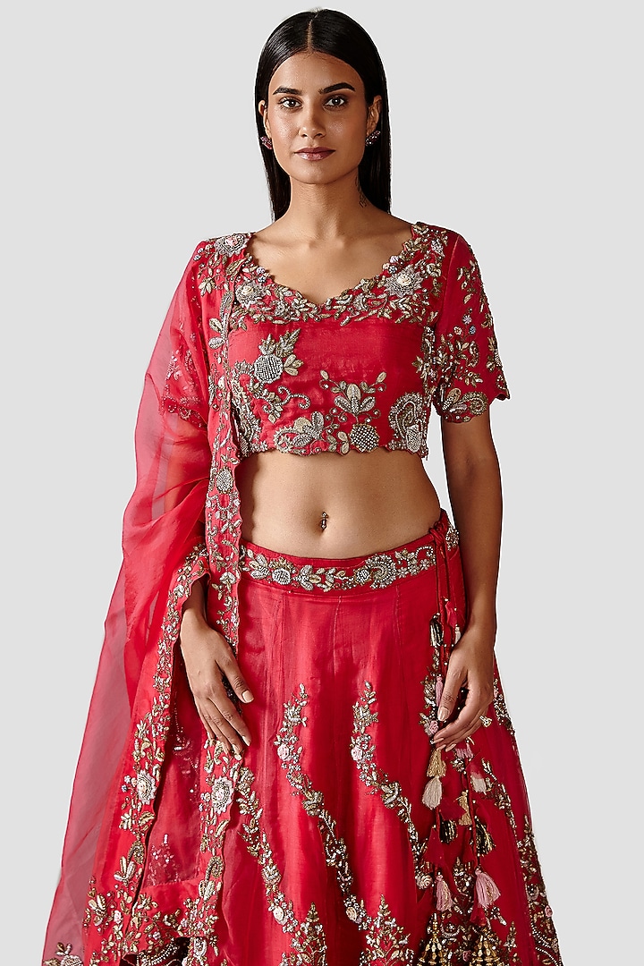 Red Hand Embroidered Wedding Lehenga Set by Swati Narula at Pernia's Pop Up Shop