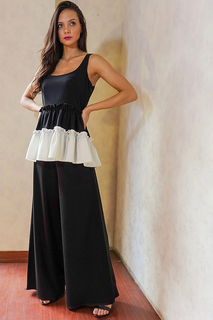 Black & White Pant Set by Swatee Singh at Pernia's Pop Up Shop
