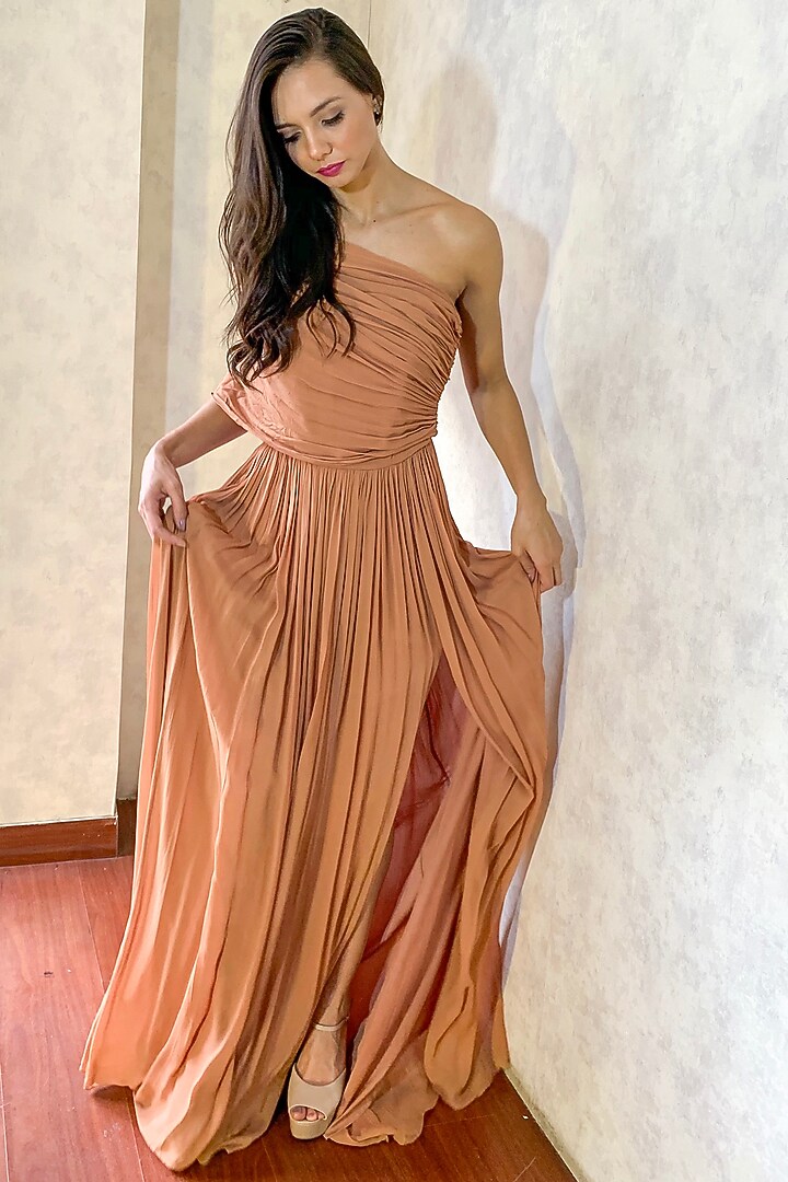 Peach Corset Gown With Drape by Swatee Singh at Pernia's Pop Up Shop