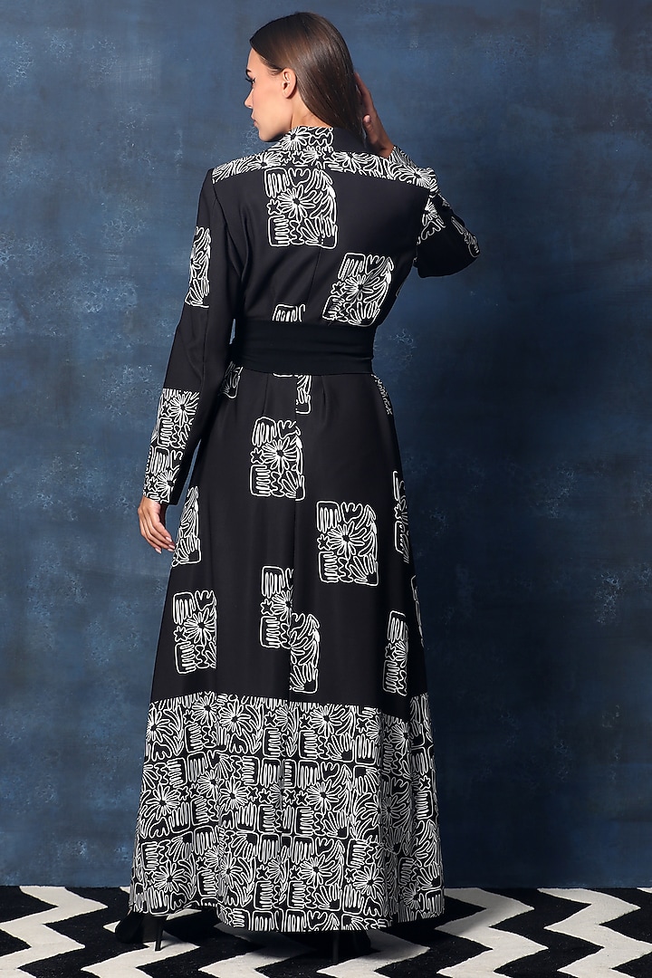 Black Heavy Crepe Digital Printed Long Overcoat by Swatee Singh at Pernia's Pop Up Shop