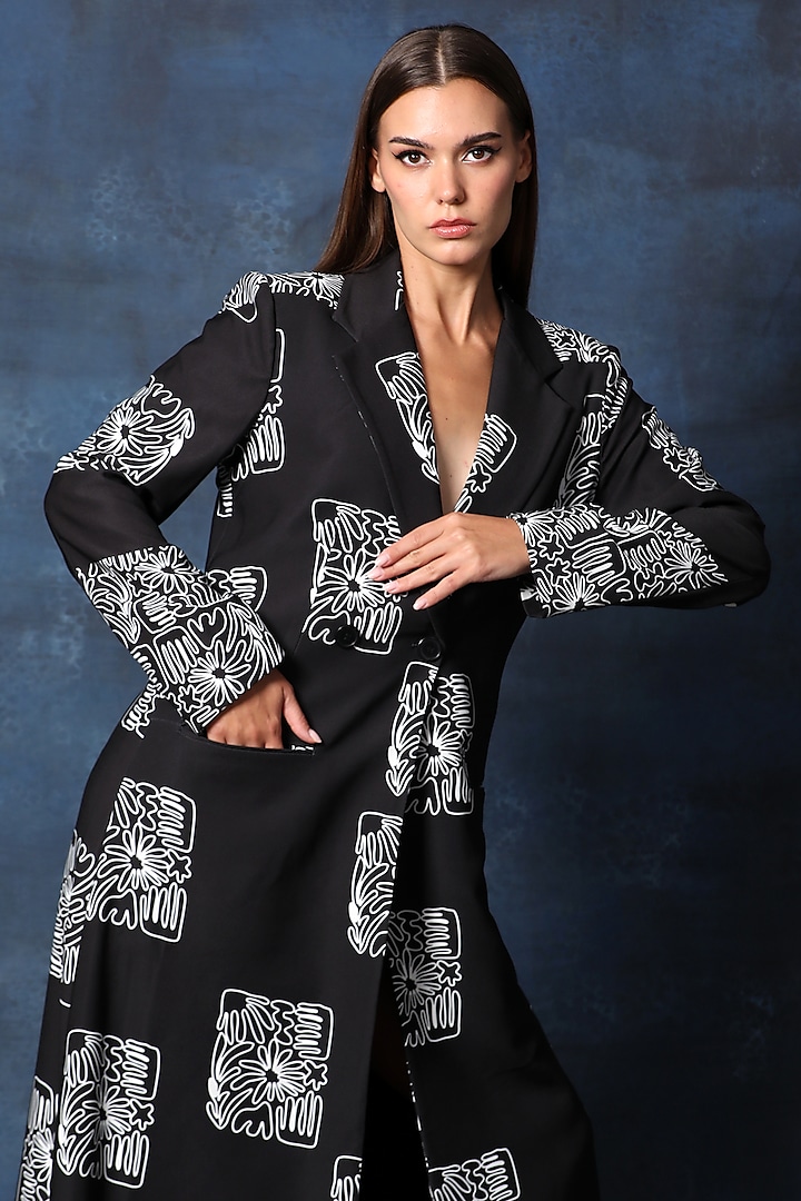 Black Heavy Crepe Digital Printed Long Overcoat by Swatee Singh at Pernia's Pop Up Shop