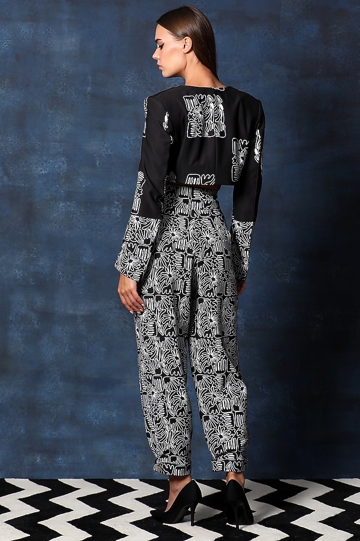 Black Heavy Crepe Digital Printed Co-Ord Set by Swatee Singh at Pernia's Pop Up Shop