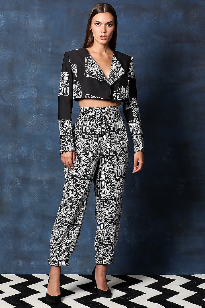 Black Heavy Crepe Digital Printed Co-Ord Set by Swatee Singh at Pernia's Pop Up Shop